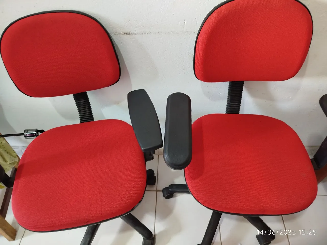 Cadeiras de escritório vermelhas - Conforto e design!