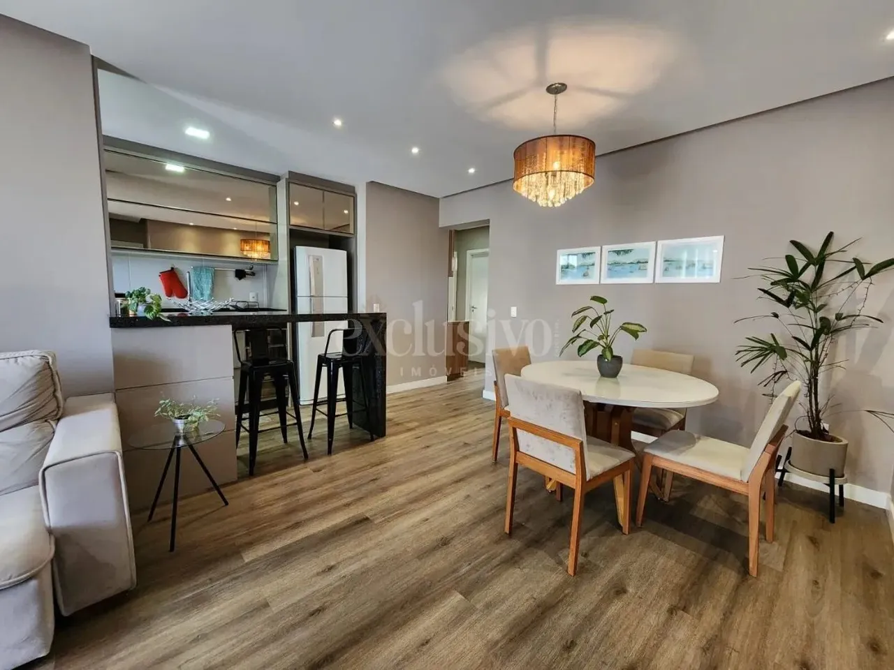 Apartamento para Venda em Florianópolis, Abraão, 2 dormitórios, 2 suítes, 3 banheiros, 1 v