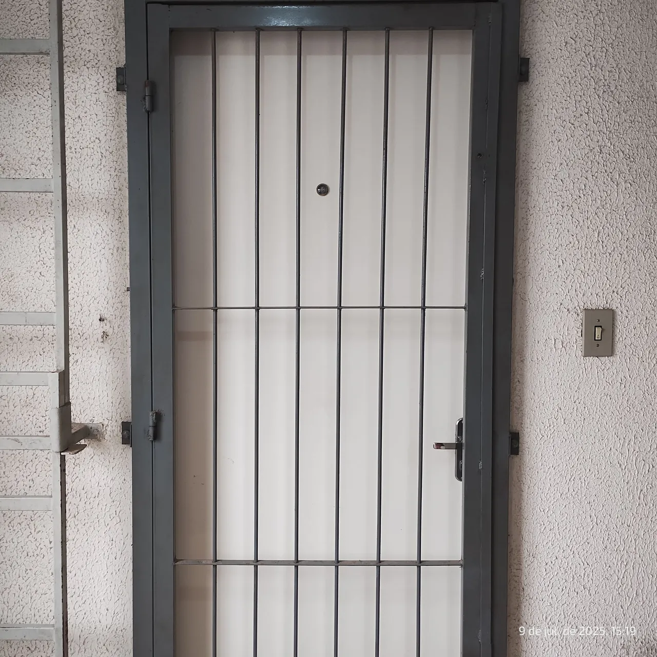 Alugo apartamento