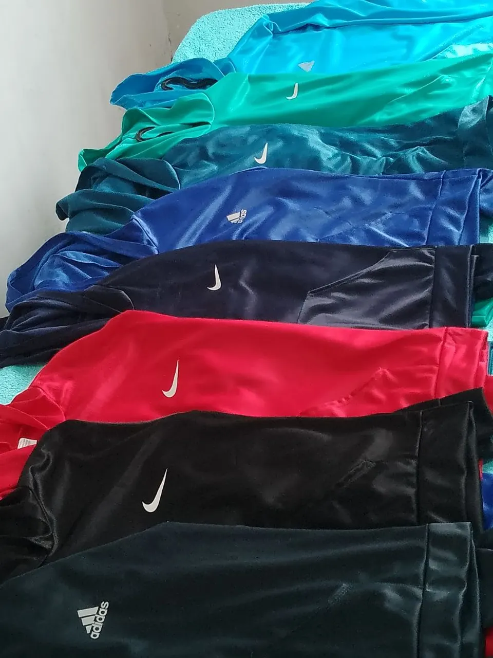 Blusão Nike e Adidas completo 150 só o blusão fica por 100