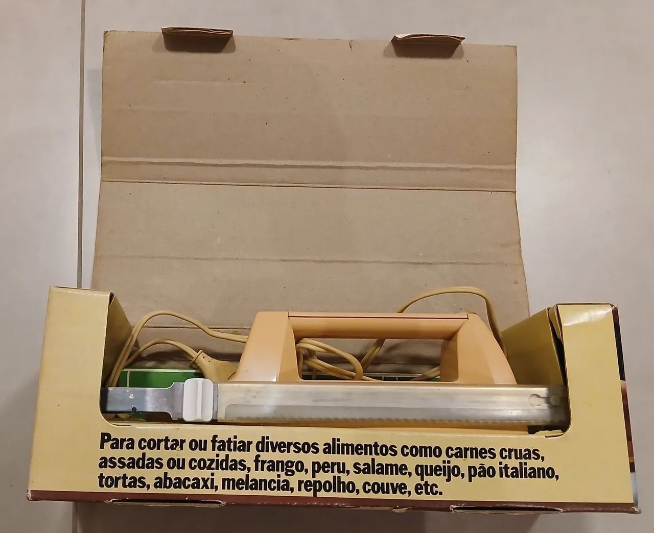 Faca elétrica Arno