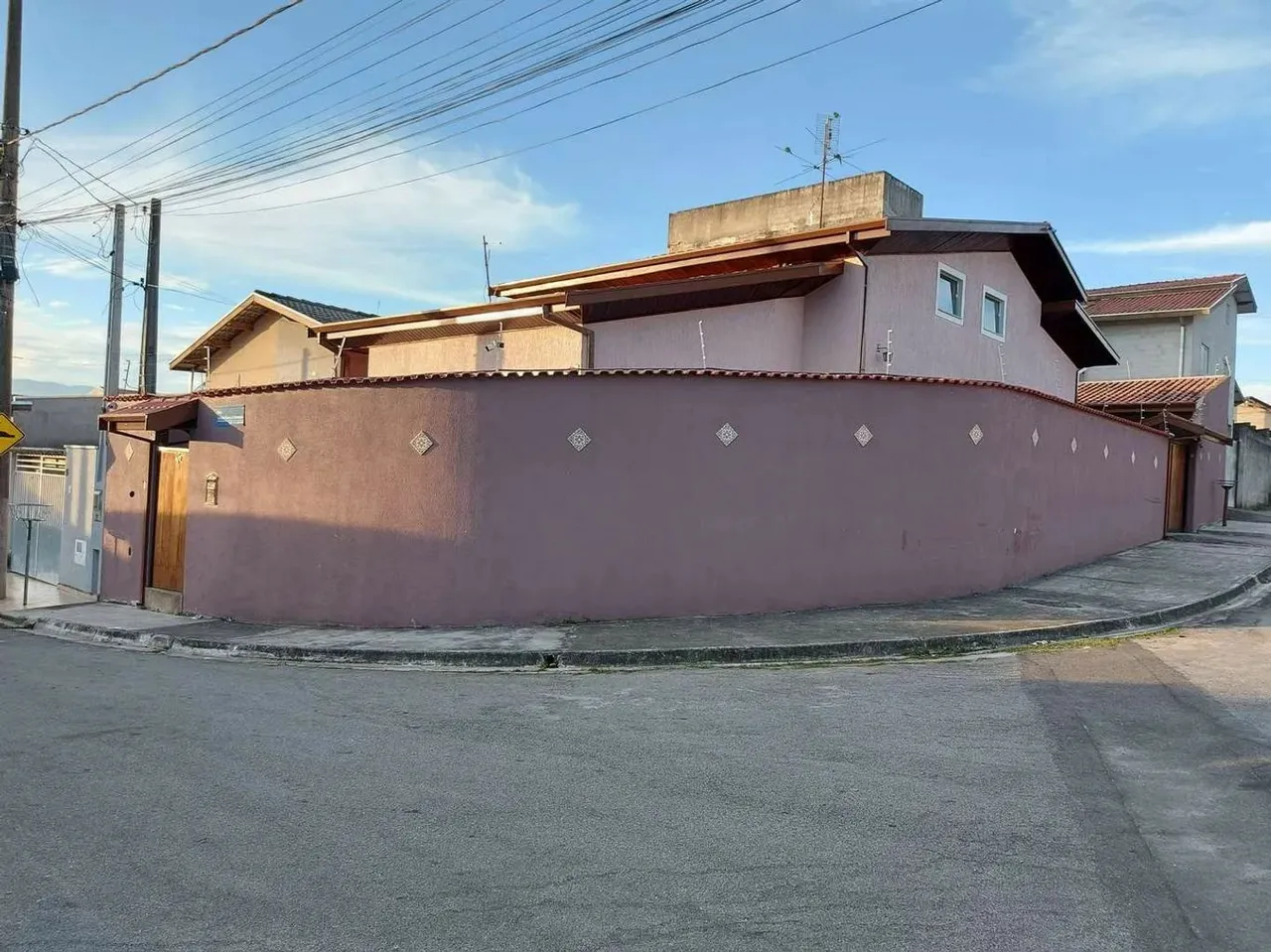 Casa em Tremembé - Centro - Tremembé/SP