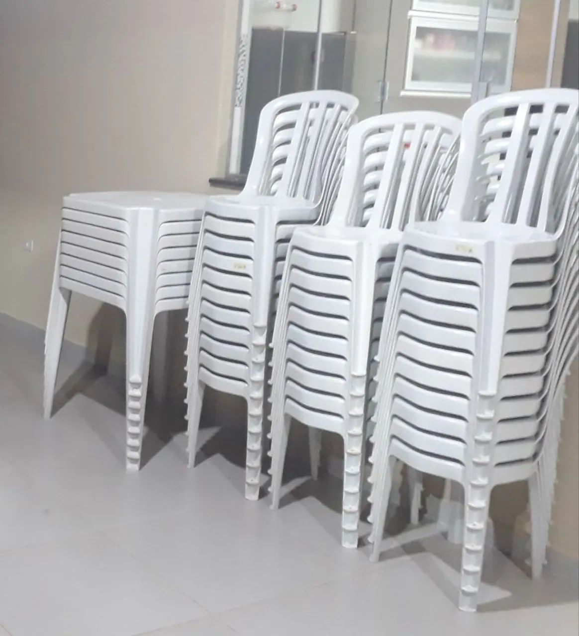 Locação de mesas e cadeiras para eventos 