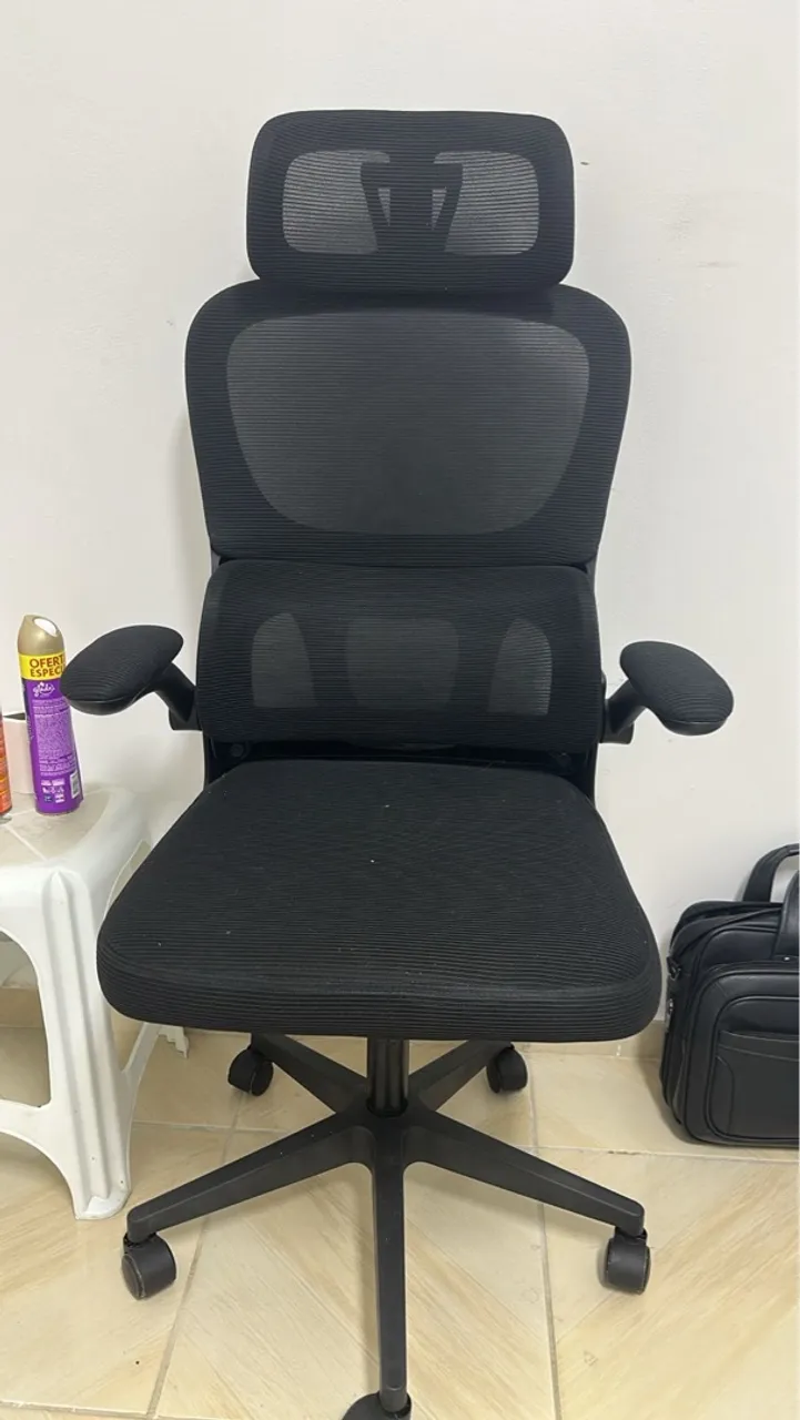 Cadeira de Escritório Ergonômica Preta