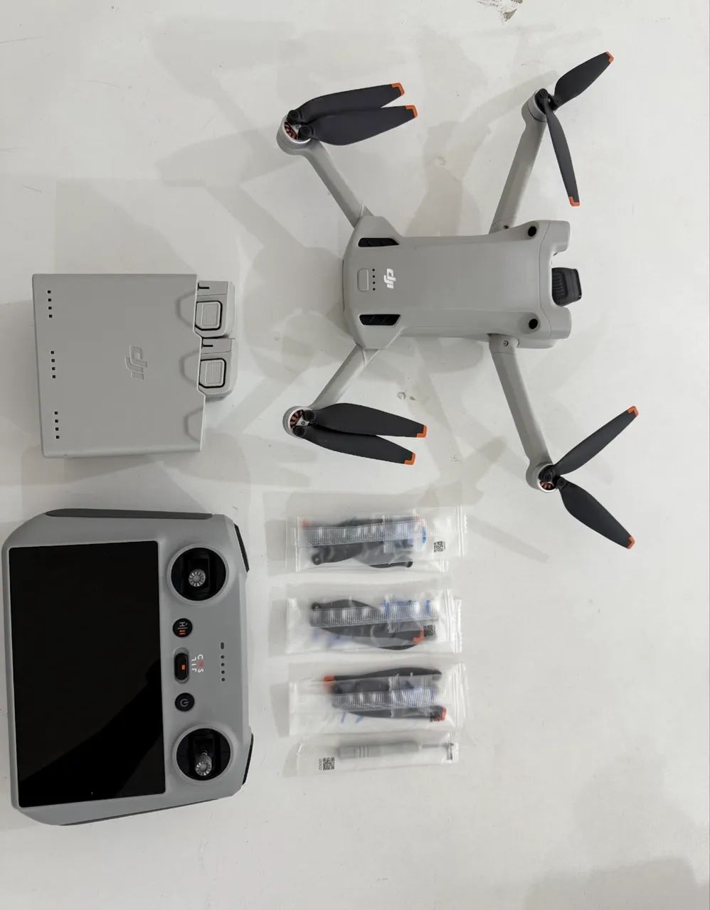 DRONE DJI MINI 3 PRO COMBO FLY MORE 64313442518275122