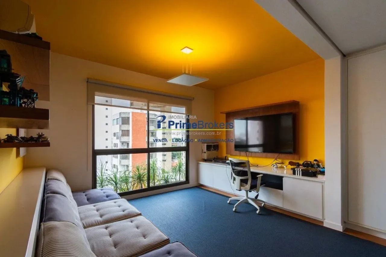 Com uma impressionante área privativa de 389 m², este imóvel é perfeito para quem busca co