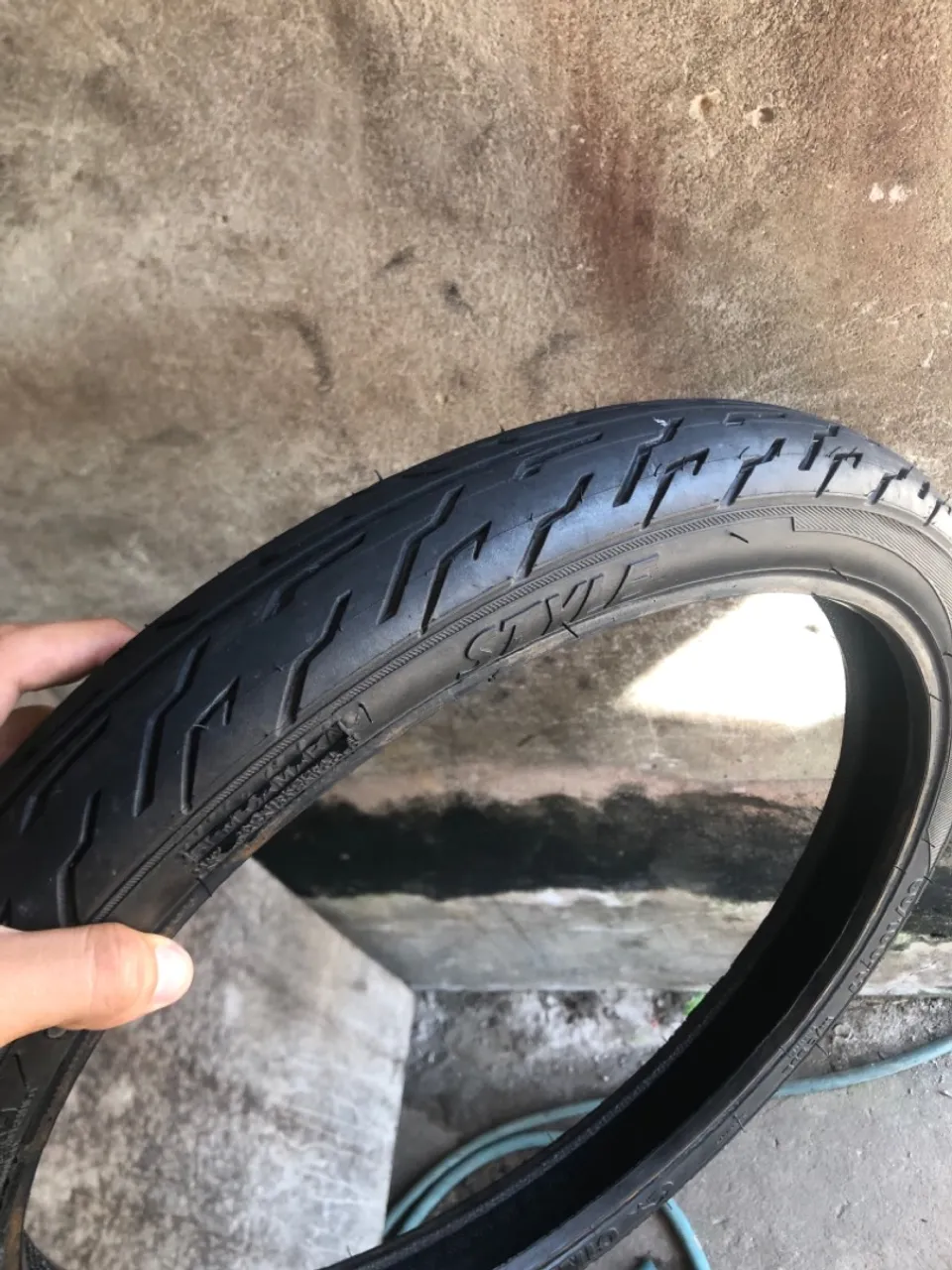 Pneu de moto pop100