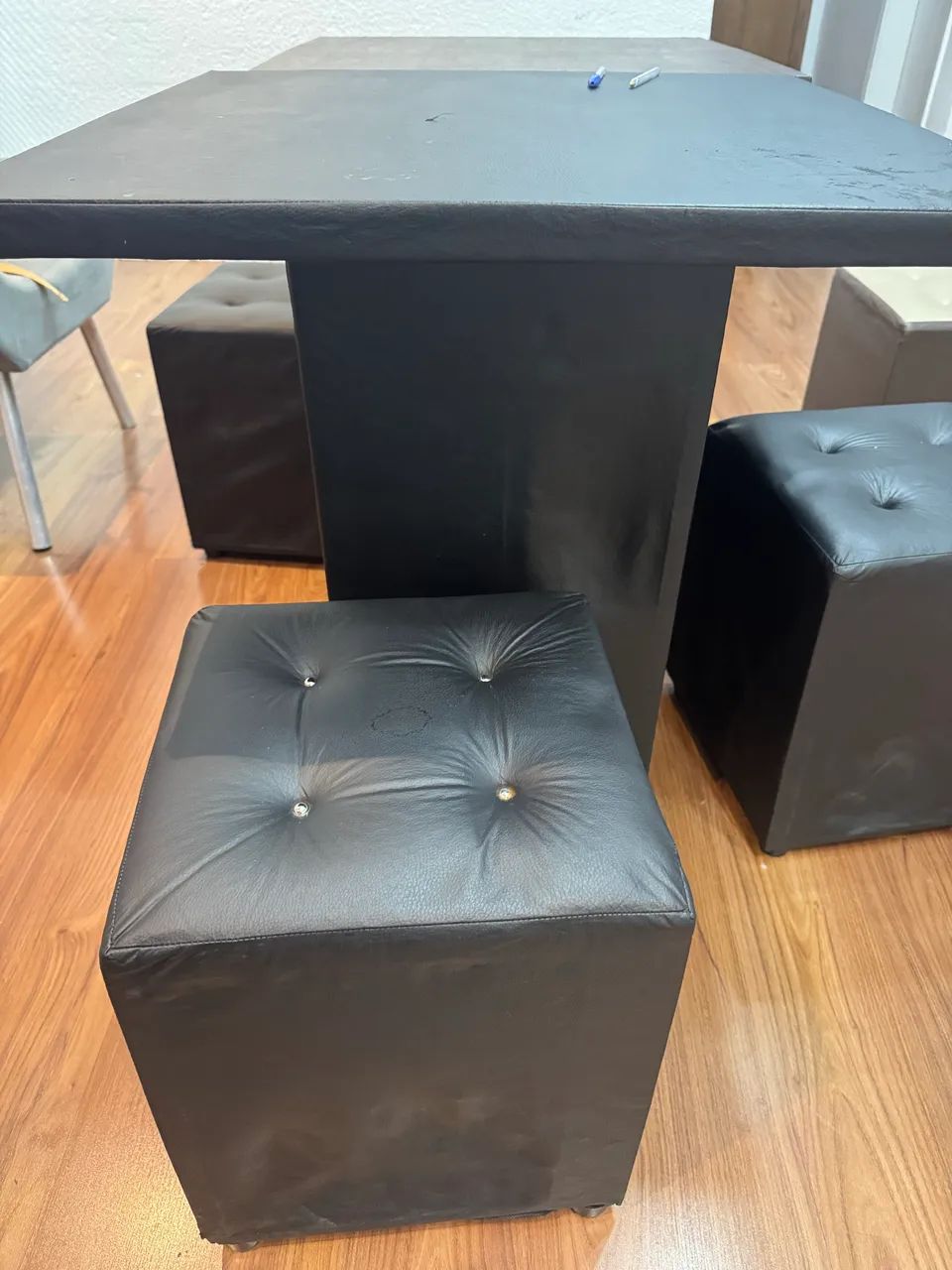 Mesinha com 4 pufs64386065098627122