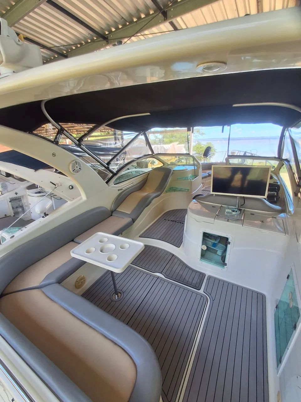 Lancha coral 28 diesel  - Foto 8