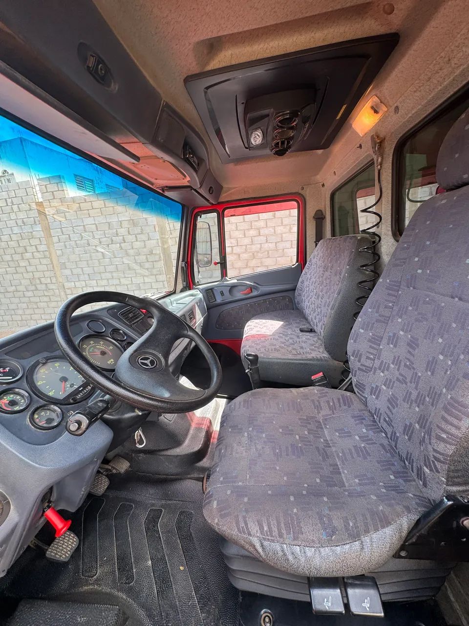 Caminhão Mercedes Benz 1620 Caçamba  - Foto 4