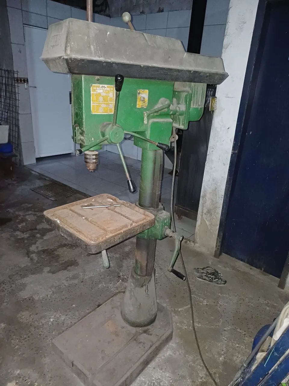 Furadeira industrial com coluna - Foto 2