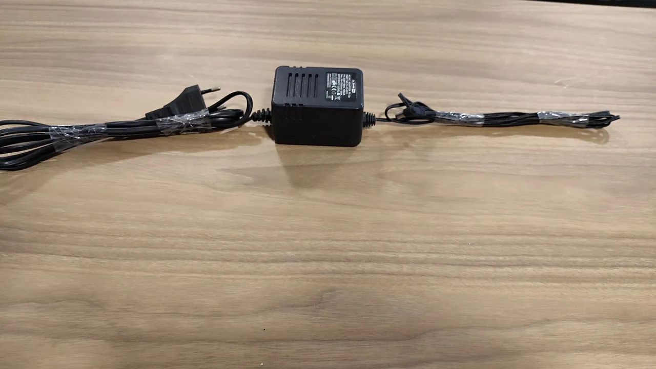 Fonte de alimentação Line 6 PX-2g - Foto 4