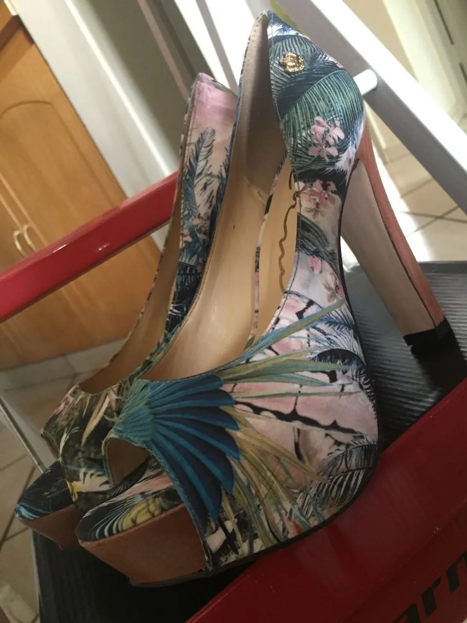 Sapato Peep Toe Tropical Carmim n.36