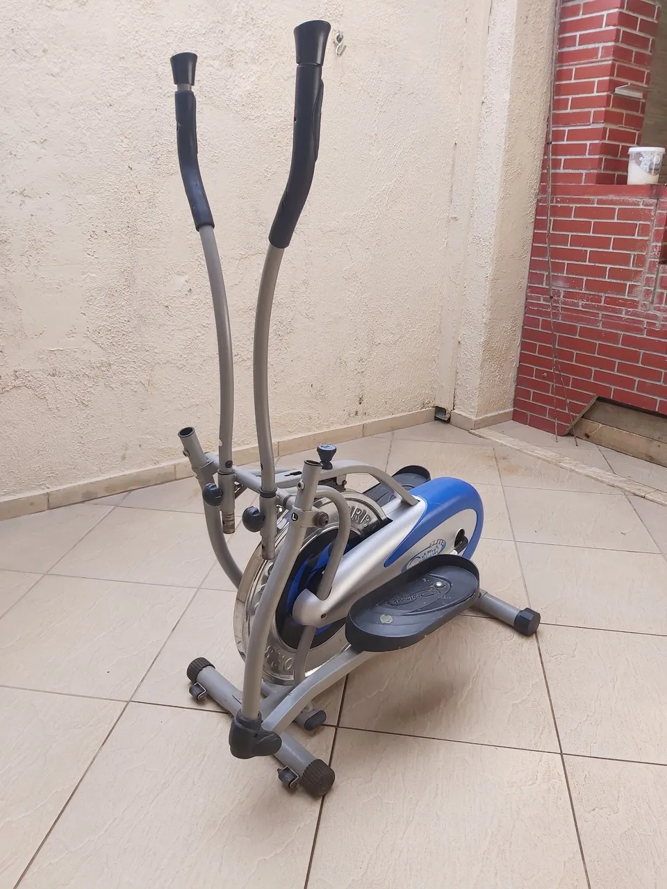 Elíptico para Academia e Exercícios