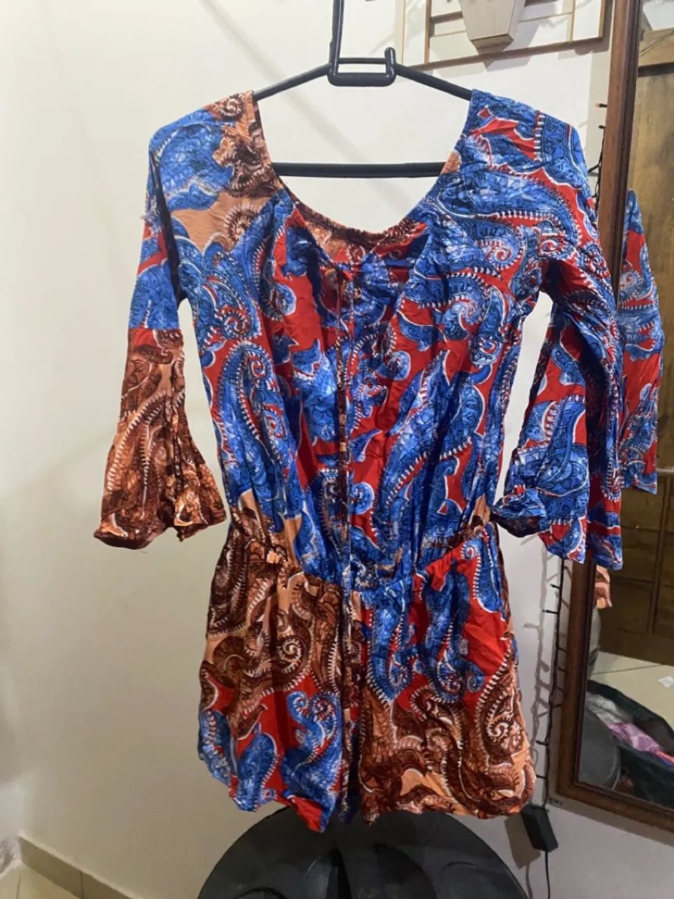 Vestido colorido ciganinho