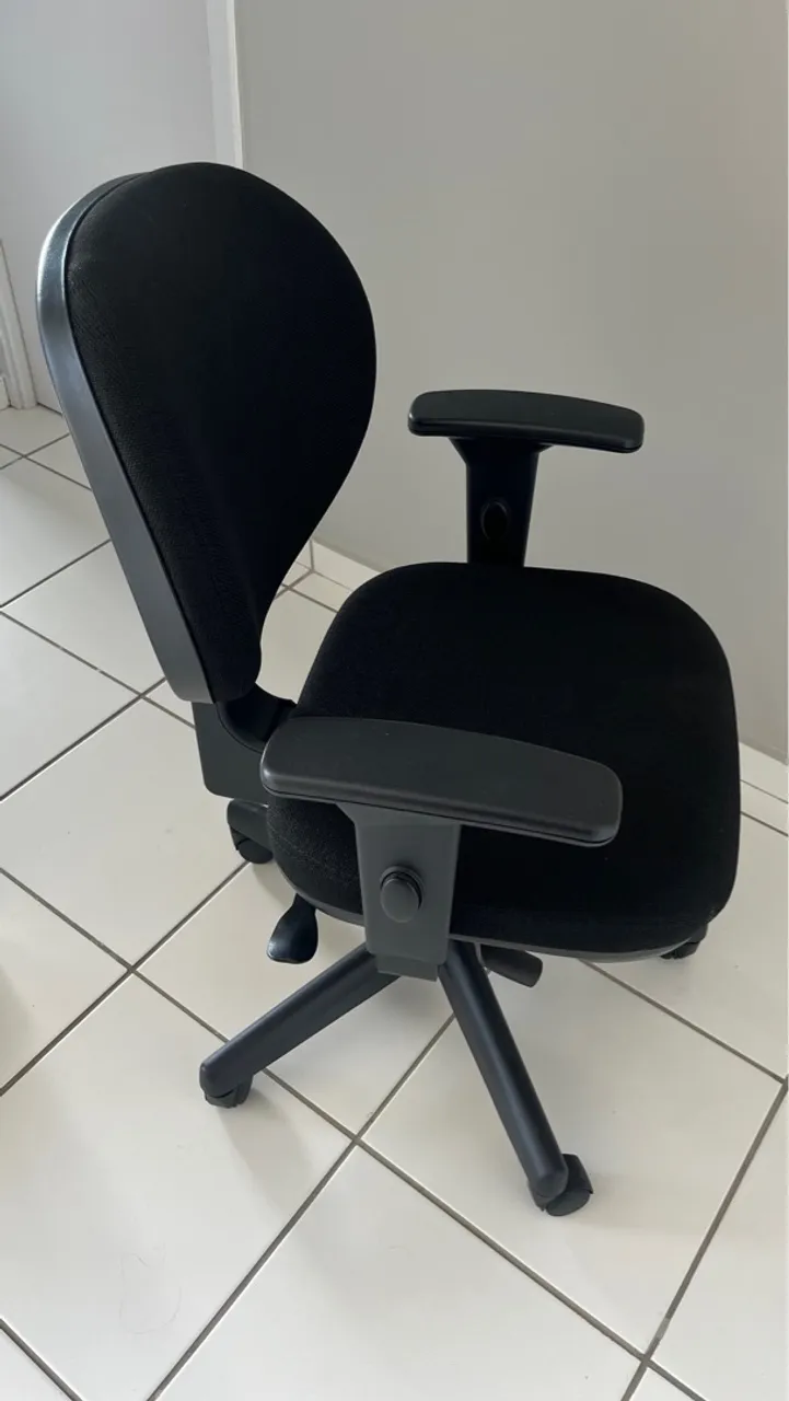 Cadeira de Escritório Ergonômica Preta