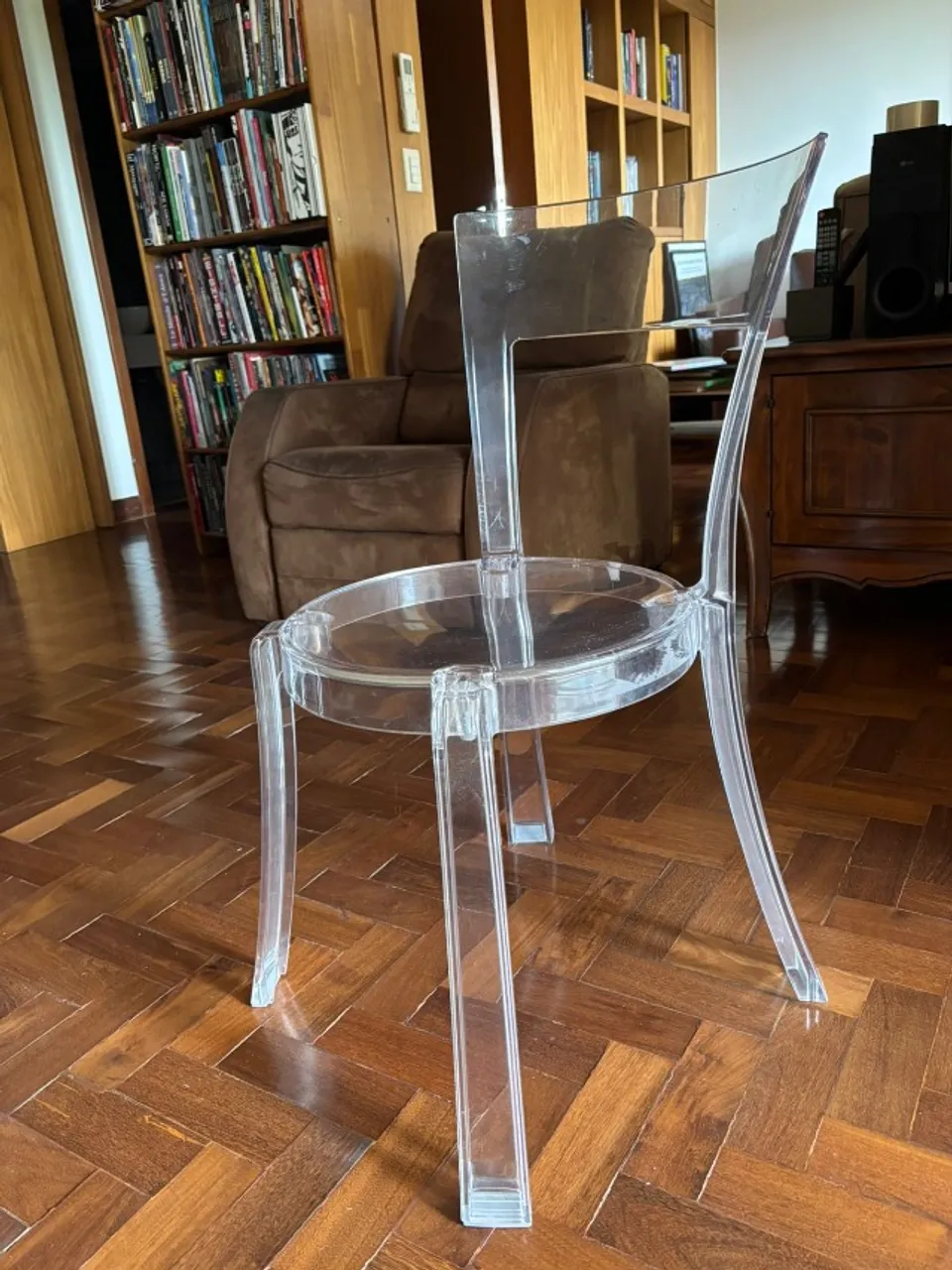 Cadeiras transparentes da IKEA