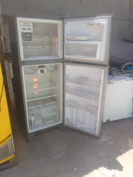 GELADEIRA BRASTEMP SEMI NOVA - Foto 2