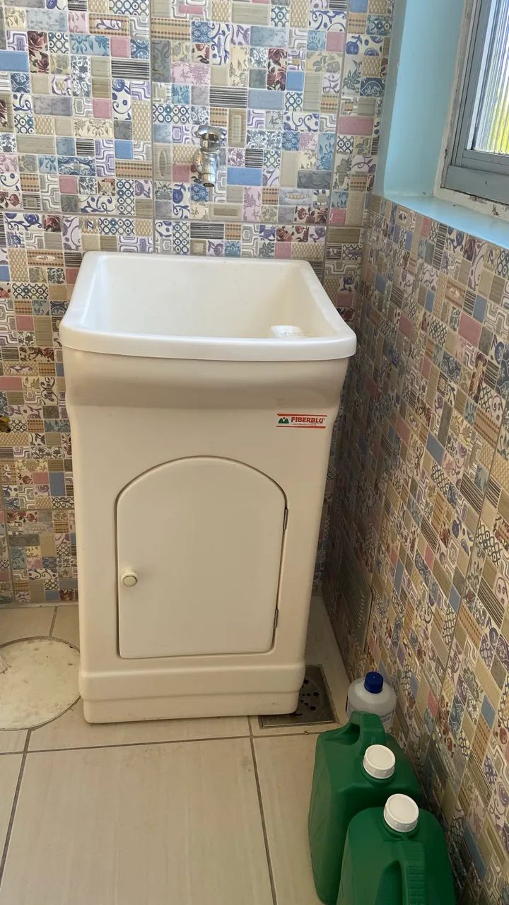 Plastic tank64419088570754124