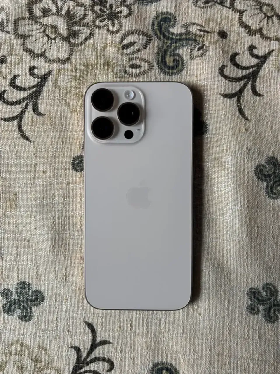 iPhone 16 Pro Max - Deserto