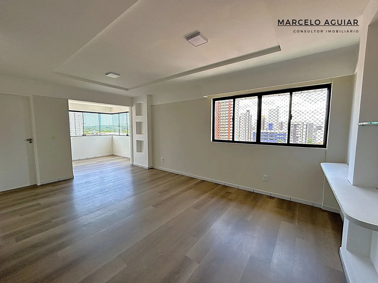 Apartamento 3/4 no Tirol/B.Vermelho I 178 m² com 03 vagas - Resd. Safira.