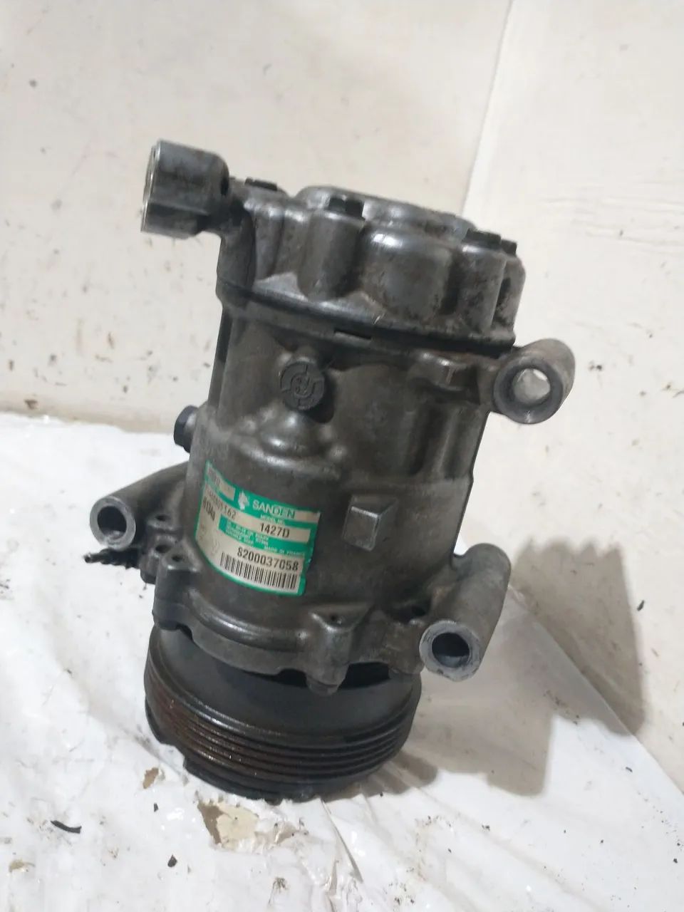 Compressor de Ar Condicionado Renault Clio 2004 1.0 16v - Foto 4
