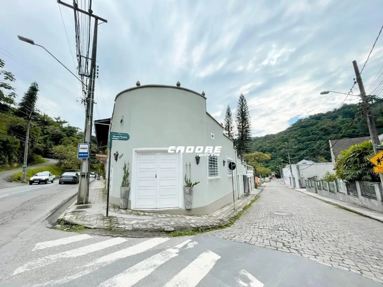 Excelente sala comercial para locação no bairro Bom Retiro I Cadore Imóveis