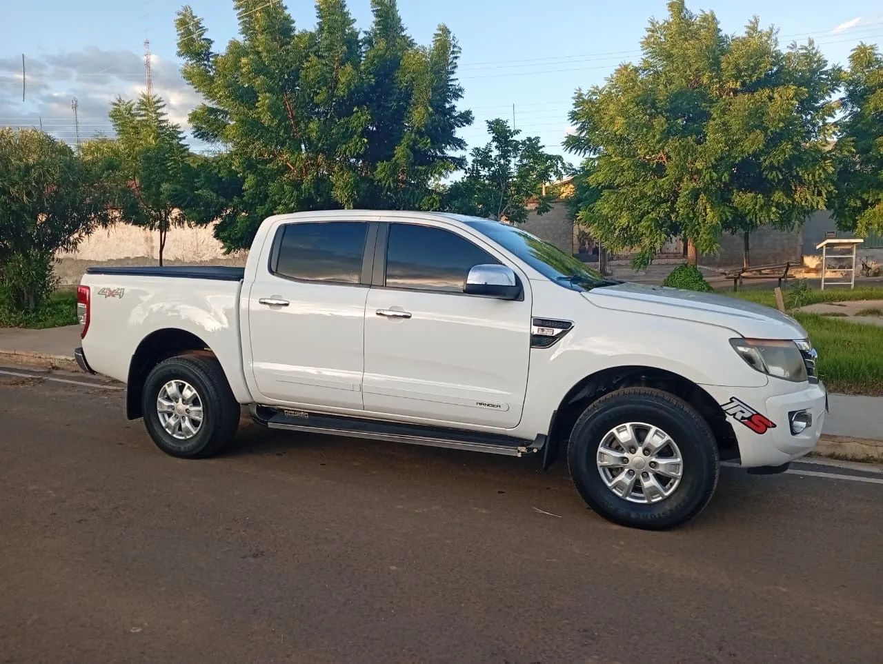 Vende-se Ranger XLS 2015 4x4 Diesel  - Foto 4