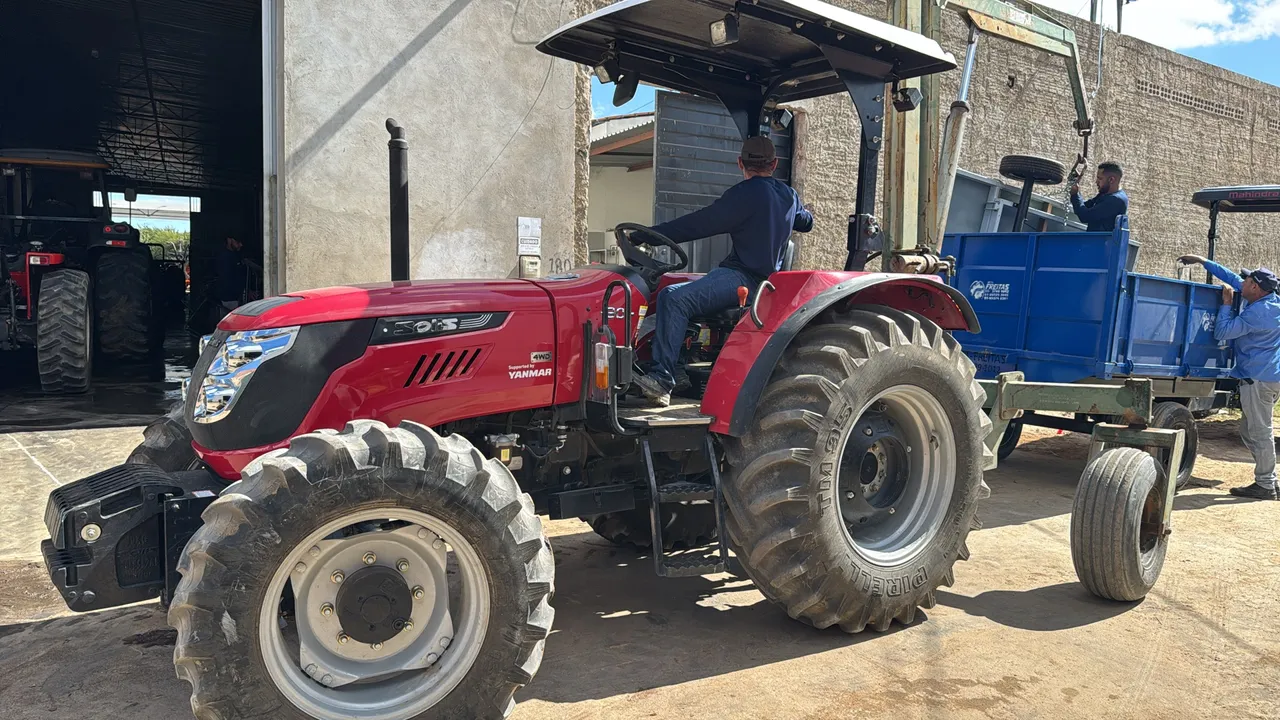Trator Yanmar Solis 90