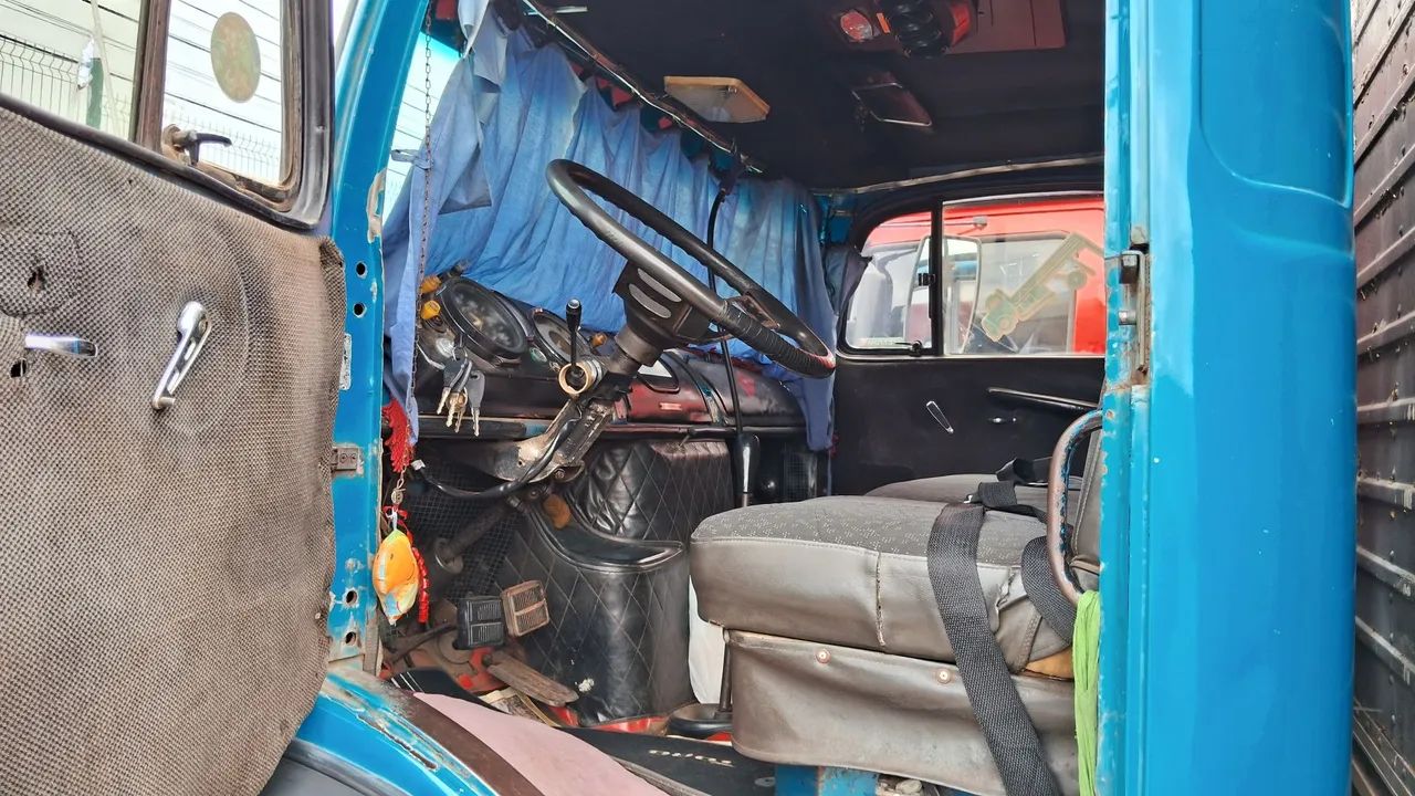 Ônibus 1113 ano 73 BAÚ com suspensor a ar  - Foto 12