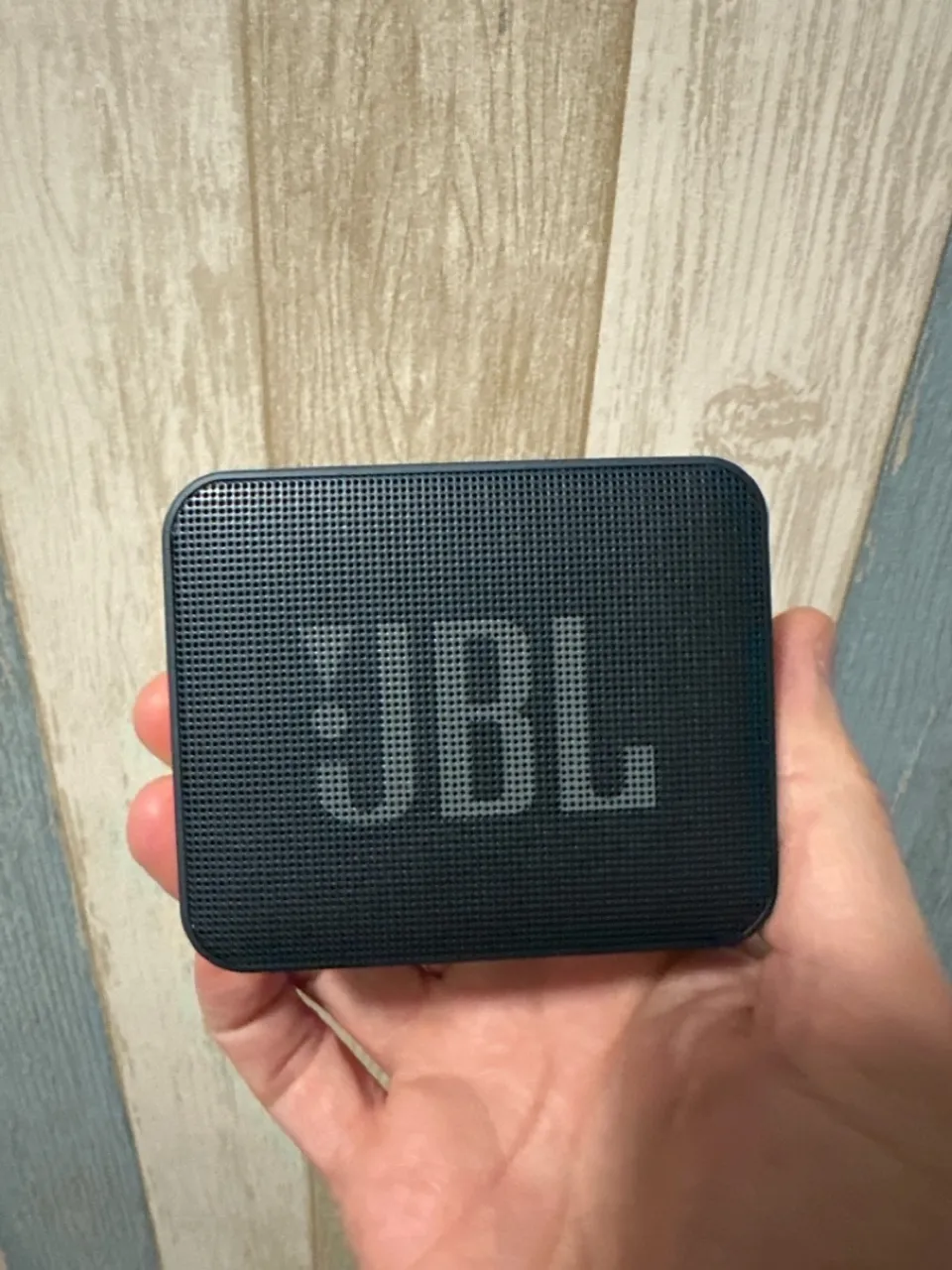 Caixa de Som JBL GO Essential- Compacta e Potente!
