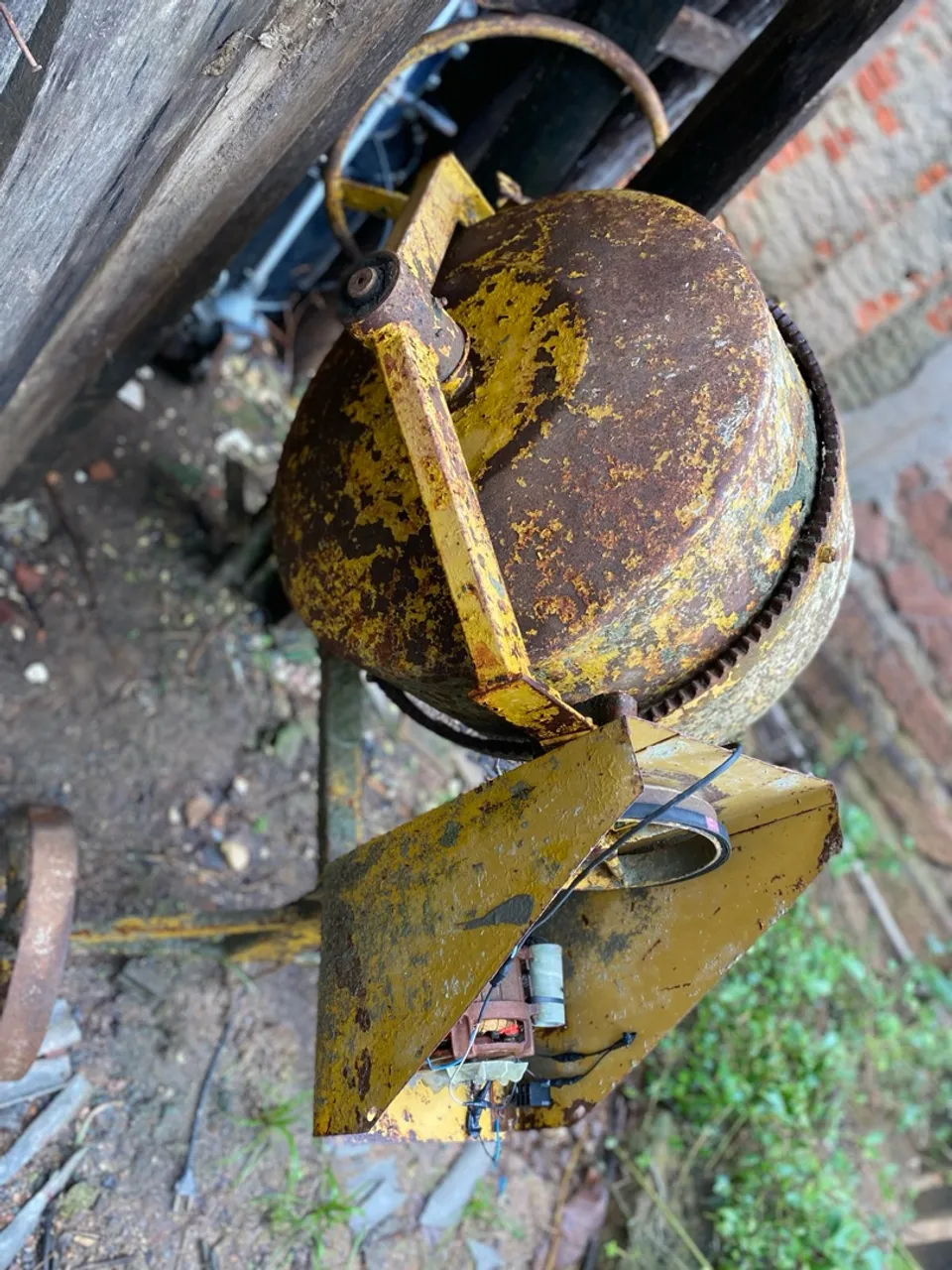 Betoneira boa pra levar 220v