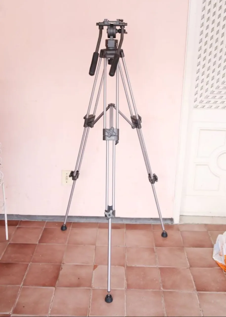 Tripé Profissional Foto & Vídeo