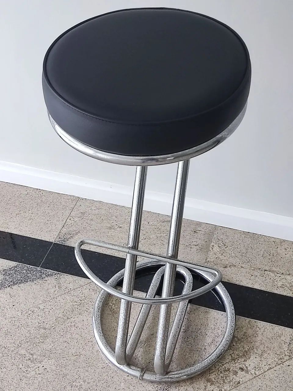  3 BANQUETAS ALTAS