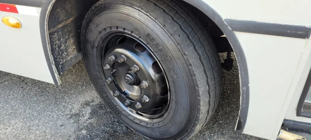 4 ÔNIBUS M. BENZ 1418 CURTO (MICRÃO) 2009/2010 - Foto 3