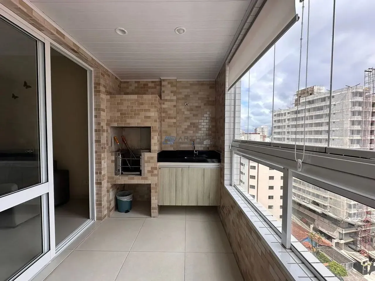 Comprar apartamento com lazer na Guilhermina Praia Grande