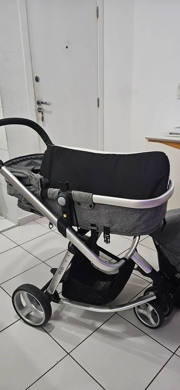 Carrinho de bebê Moisés/ bebê conforto e base. Marca Safety 1st estado de novo - Foto 2