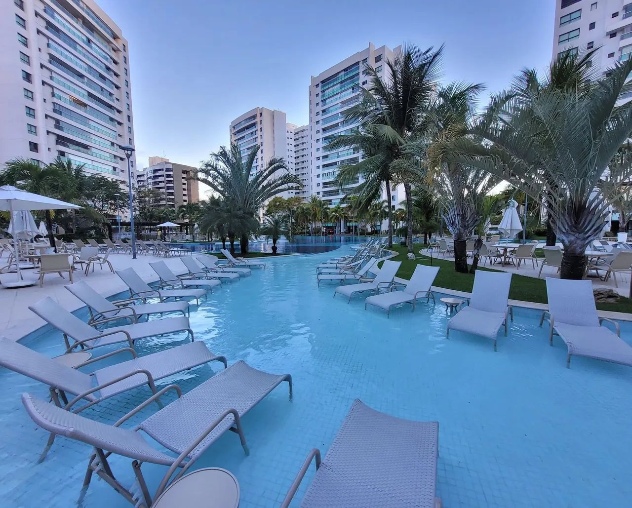 Apartamento para locação mobiliado, nascente, 166m²,  Le Parc- Salvador - BA