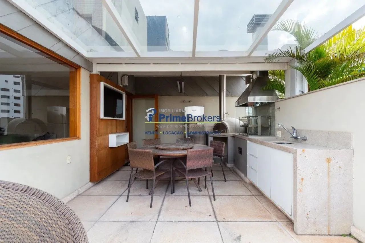 Com uma impressionante área privativa de 389 m², este imóvel é perfeito para quem busca co - Foto 5