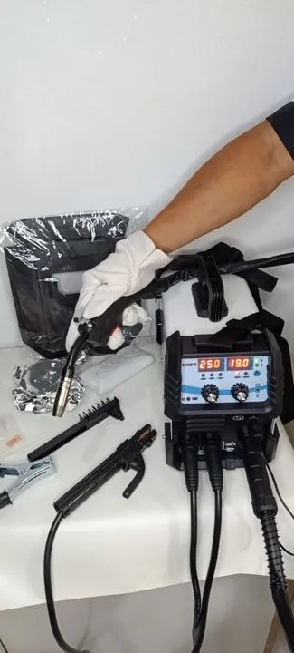 Maquina de Solda Inversora mig.tig eletrodo 250A - 