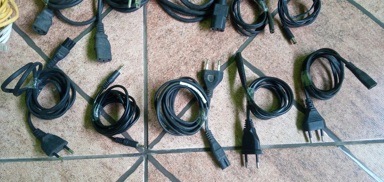 Cabos e conectores diversos - Foto 5