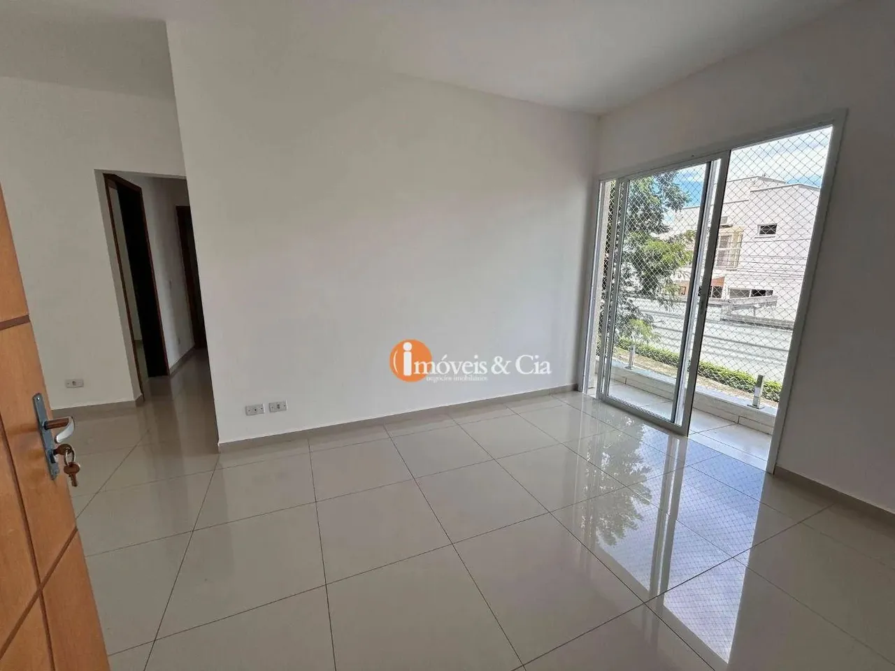 Apartamento com 3 dormitórios para alugar, 96 m² por R$ 3.700,00/mês - Vila Esperia Ou Gig