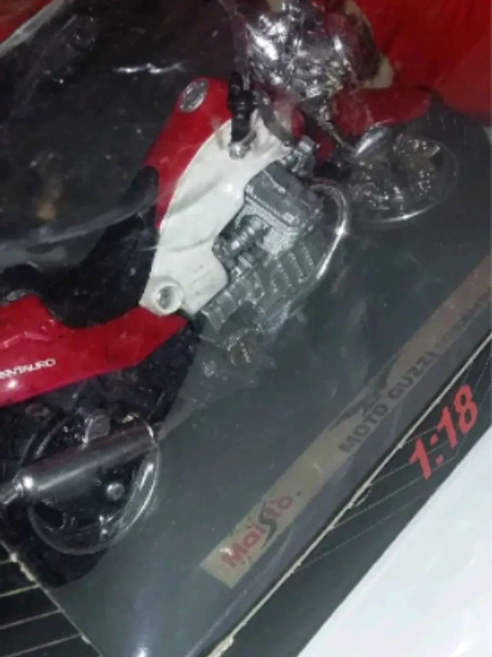 Moto Guzzi 1/18 Special Edition - Foto 2