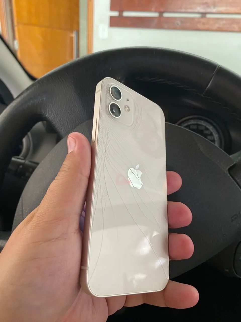 iPhone 12 traseira trincada  - Foto 2