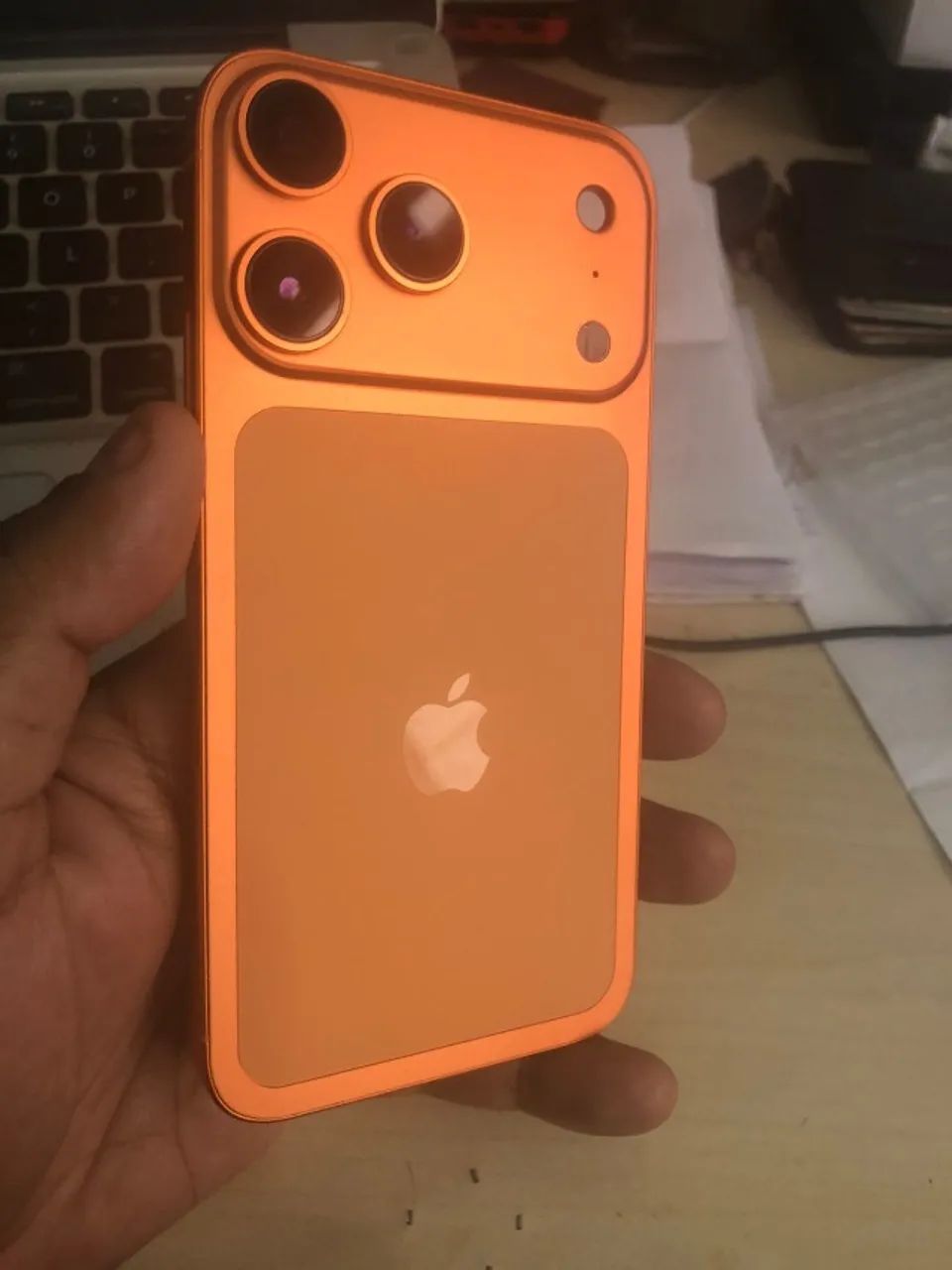 carcaça para transformar iphone XR em iphone 17 pro 