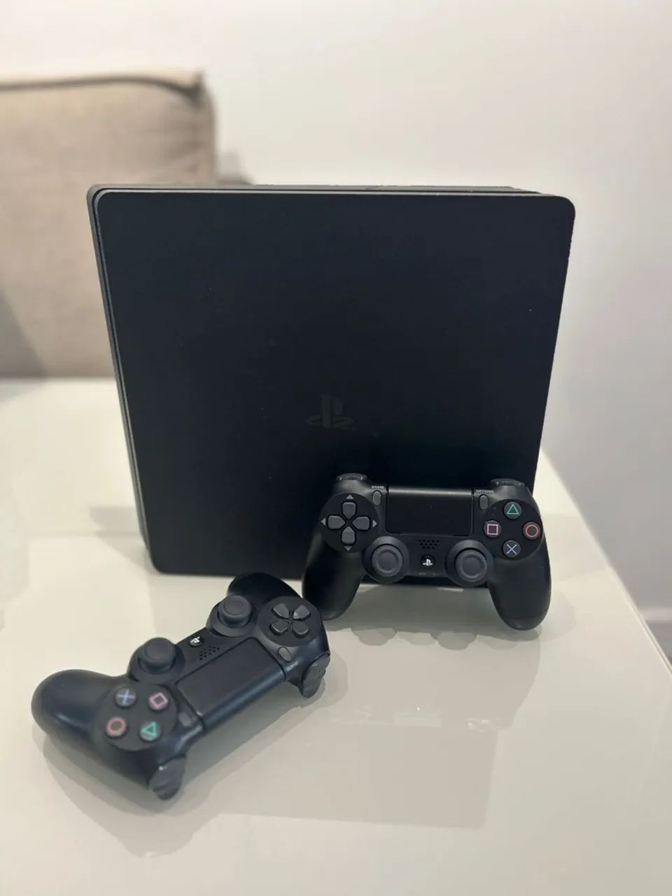 PlayStation 4 (PS4) com 2 Controles - Foto 4