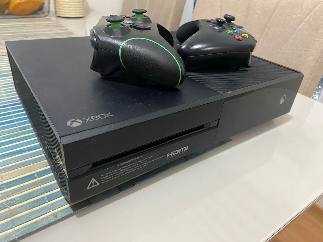 Xbox One com Controles