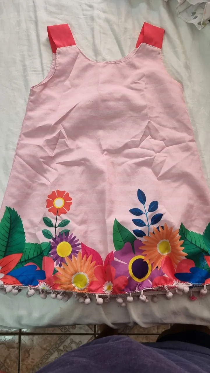 Vestido Infantil Florido com Pompons - Tamanho P