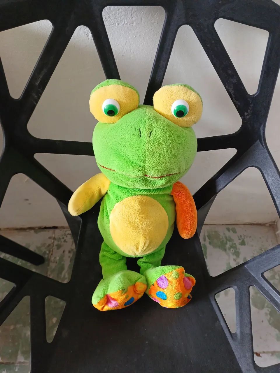 Sapo de Pelúcia - Brinquedo Infantil