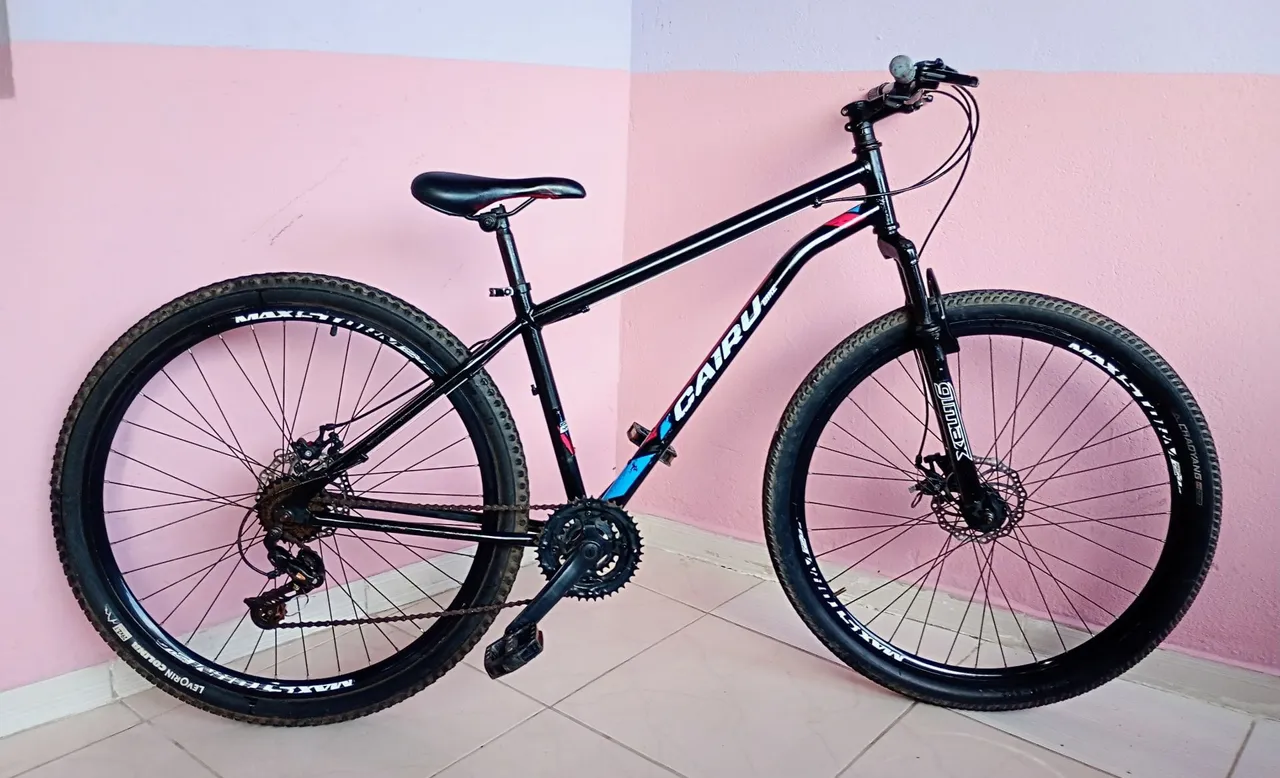 Bicicleta Aro 29 rondando perfeitamente